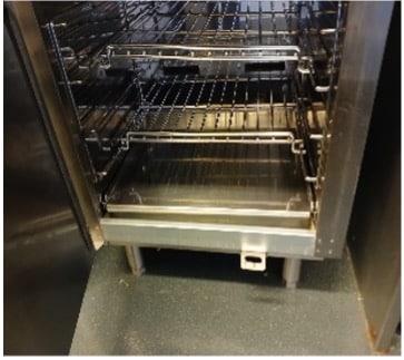 Before kitchen has been cleaned
